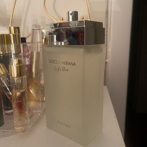 Used (sprayed a couple times) without top 6.7 oz Dolce&Gabbana Light Blue
